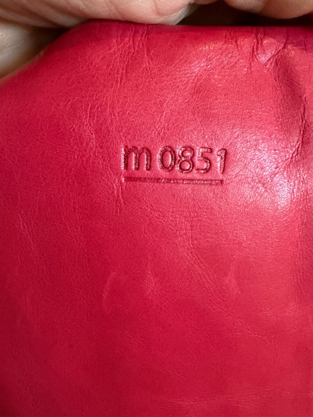 m0851 Knot Hobo Bag - Picture 2 of 5